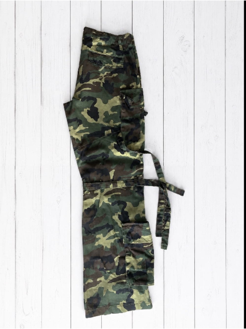 Fashion Nova Women's Green Camo Wide-Leg Cargo Pants - Picture 12 of 13